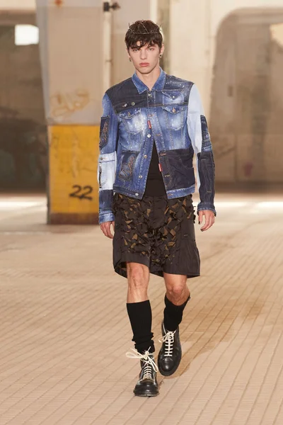 Look 7
